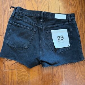 NWT Re/Done 70s high rise shorts - size 29